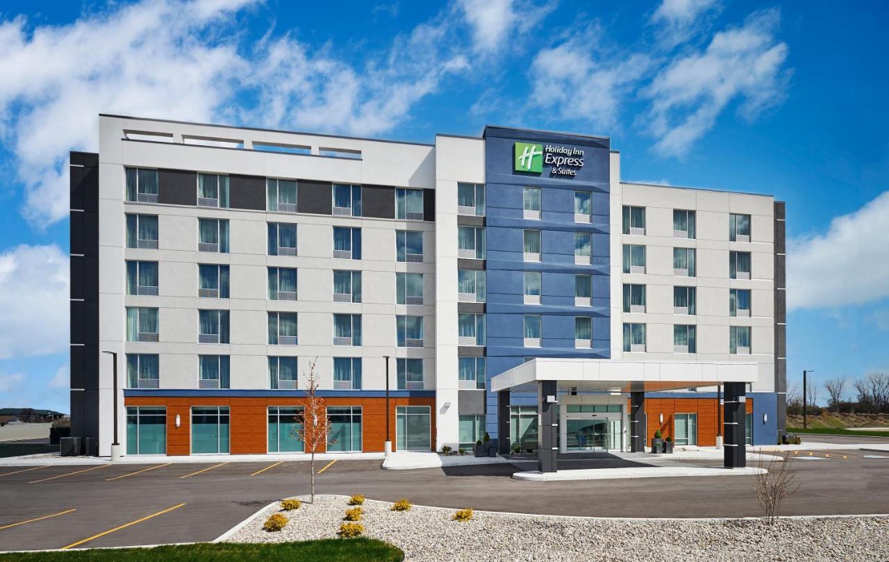 Holiday Inn Express & Suites Windsor East - Lakeshore By Ihg Tecumseh Екстер'єр фото