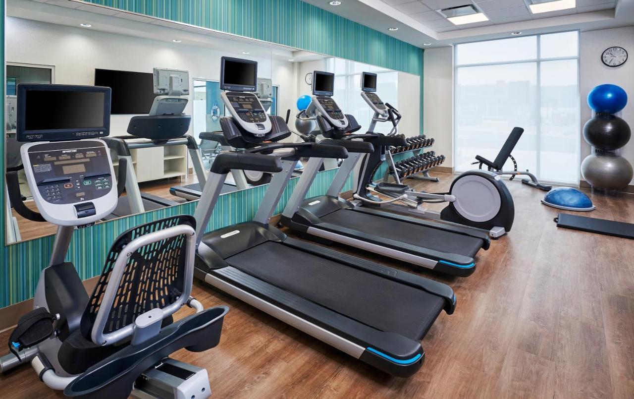 Holiday Inn Express & Suites Windsor East - Lakeshore By Ihg Tecumseh Екстер'єр фото