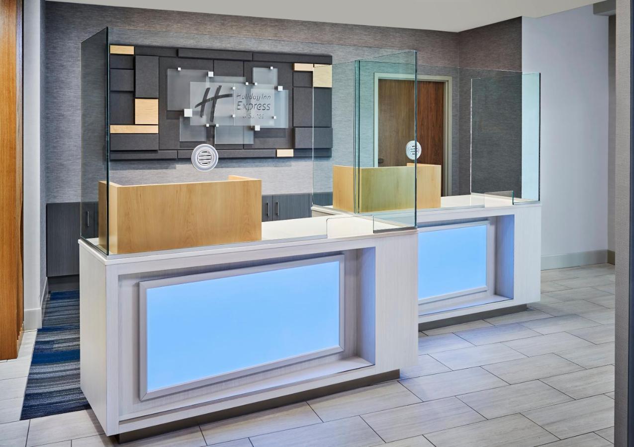 Holiday Inn Express & Suites Windsor East - Lakeshore By Ihg Tecumseh Екстер'єр фото