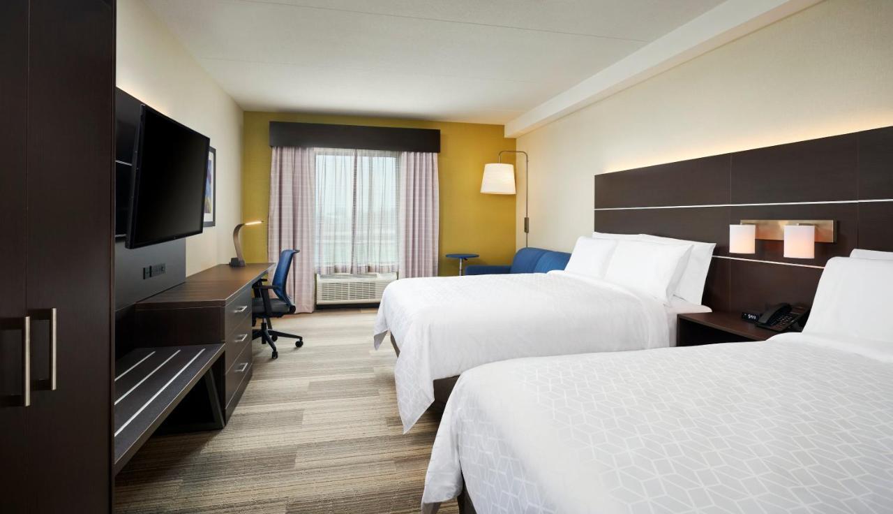 Holiday Inn Express & Suites Windsor East - Lakeshore By Ihg Tecumseh Екстер'єр фото